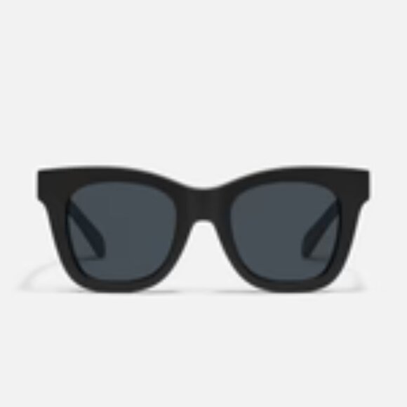 Quay After Hours Sunglassess in Matte Black with Smoke Lenses - Picture 1 of 3